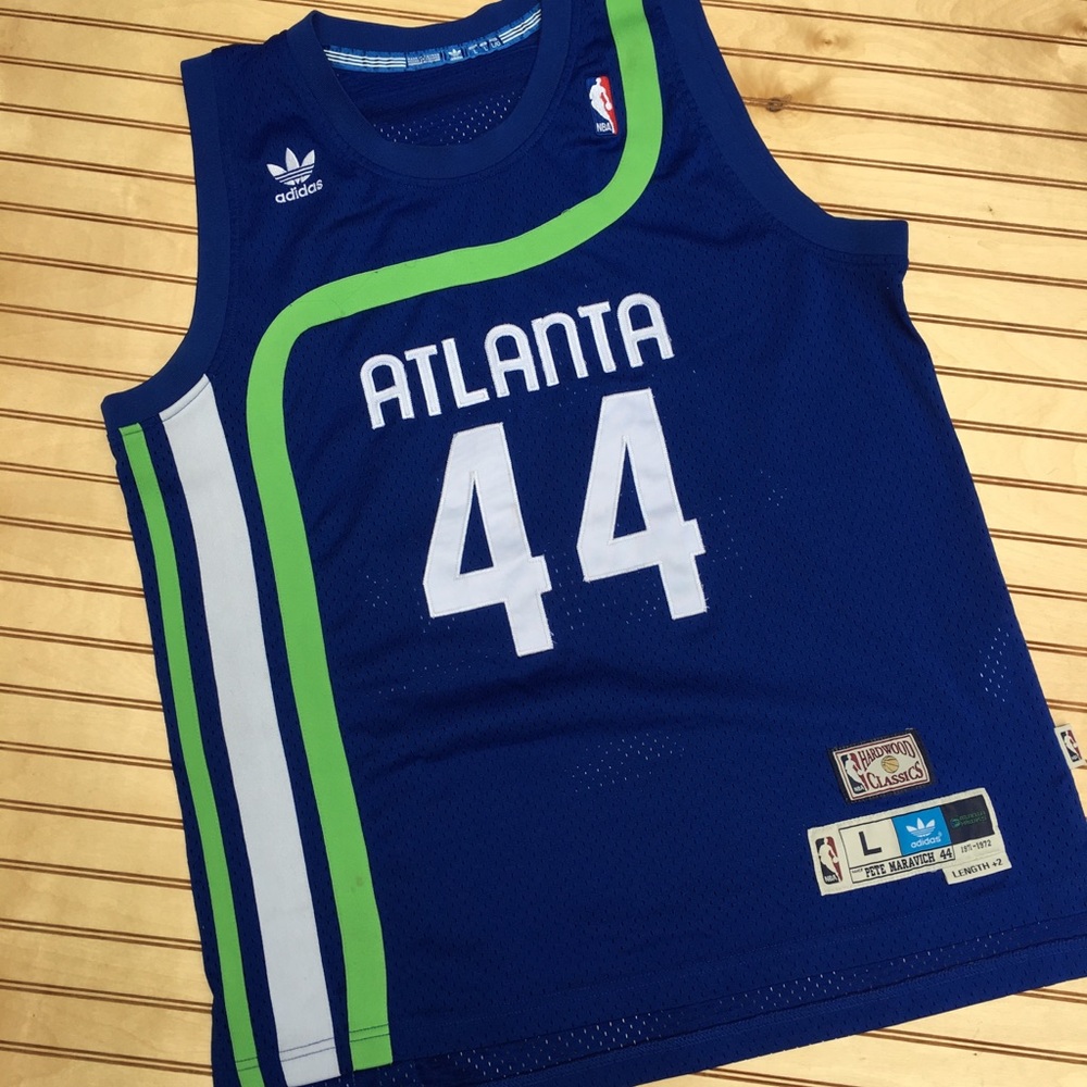 Adidas Pistol Pete basketball jersey